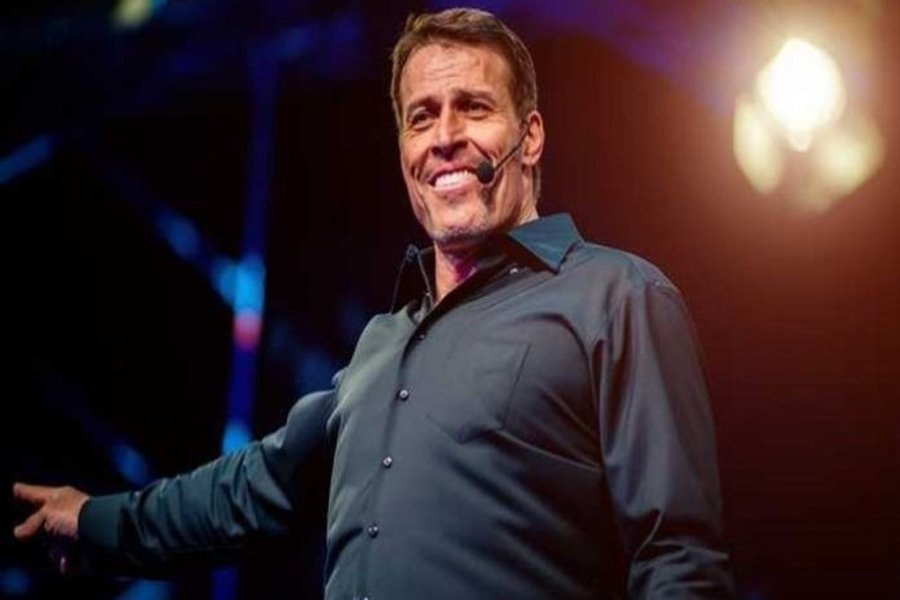 Tony Robbins Height