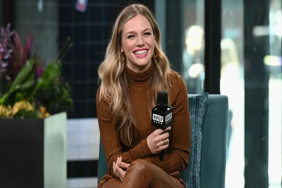 Tracy Spiridakos Age