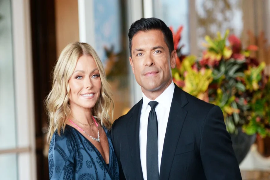 Mark Consuelos Age