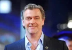 Ray Stevenson Height