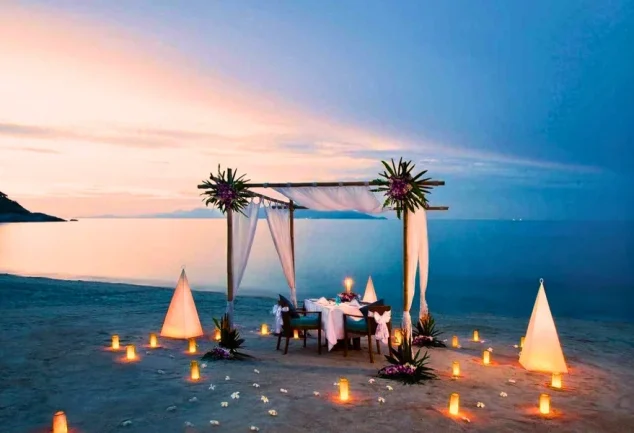 On-site Weddings in Montego Bay Jamaica Private Dinner on the Beach.